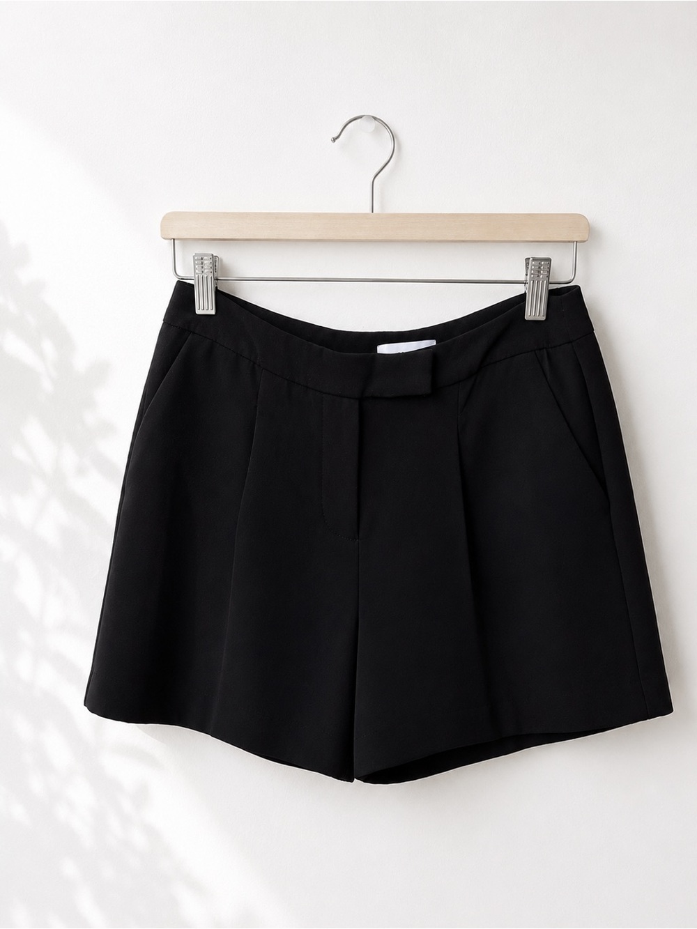 Suzy Shier Black High-Waist Tailored Shorts